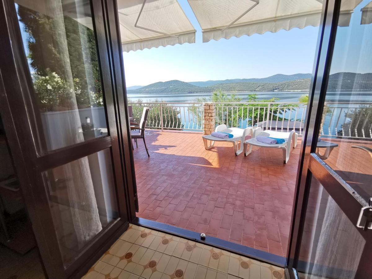 Apartments Ljiljana Клек Экстерьер фото