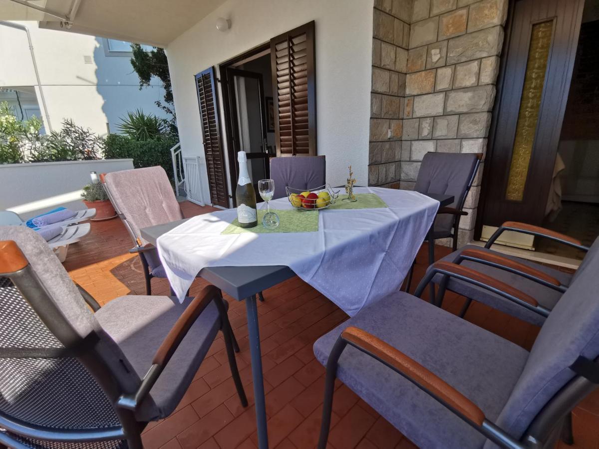 Apartments Ljiljana Клек Экстерьер фото