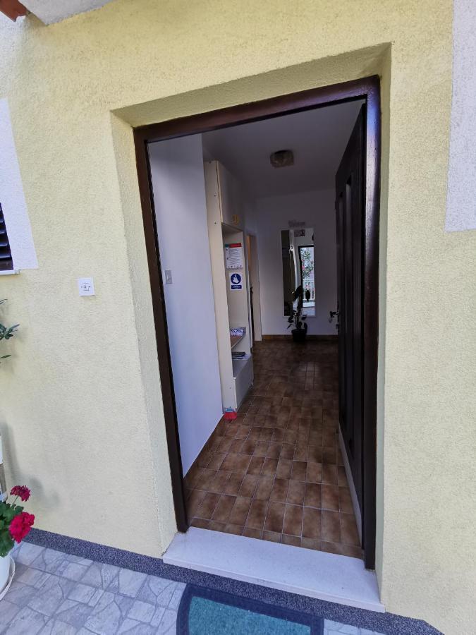 Apartments Ljiljana Клек Экстерьер фото