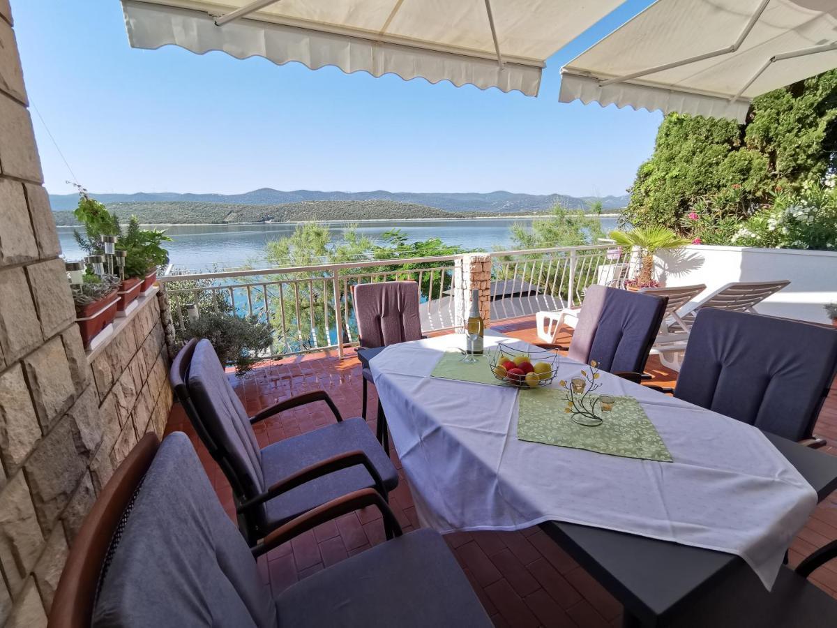 Apartments Ljiljana Клек Экстерьер фото