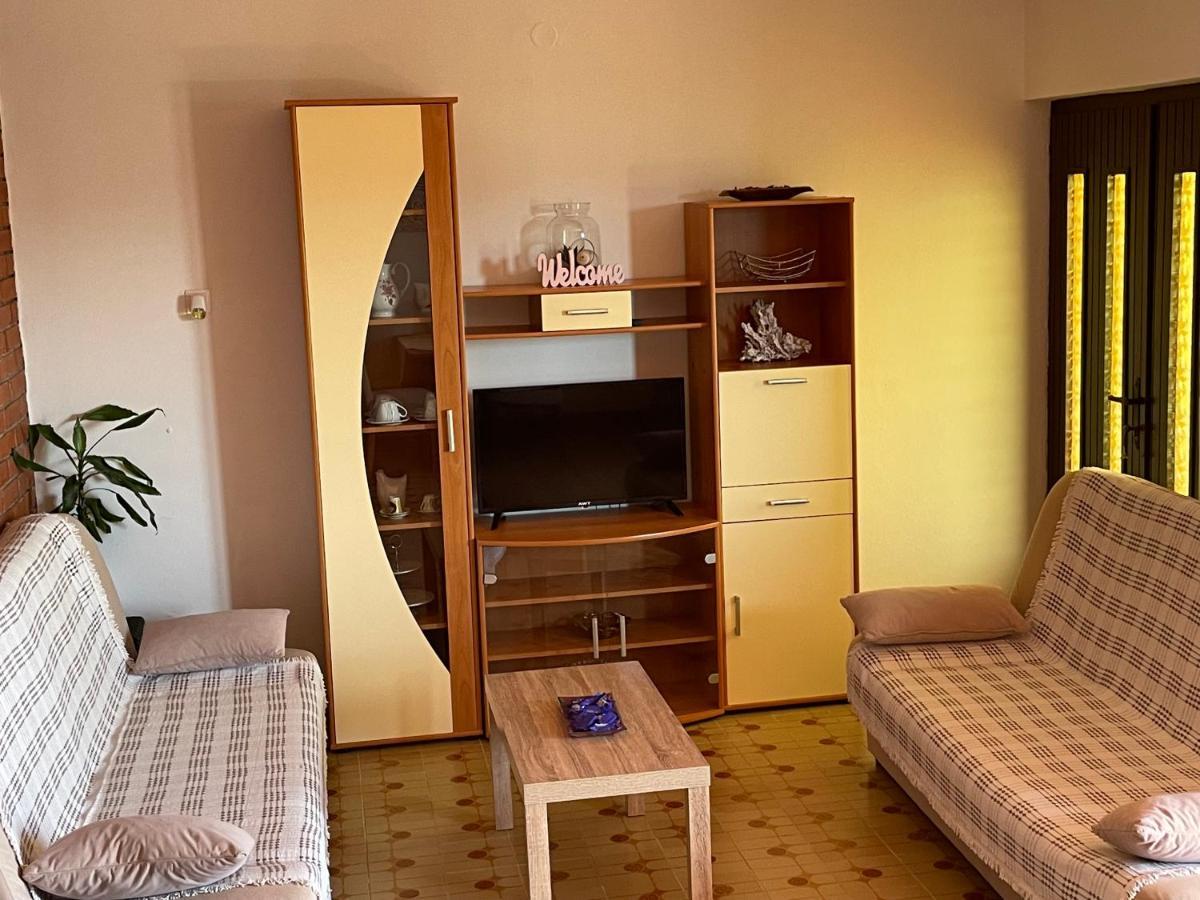 Apartments Ljiljana Клек Экстерьер фото