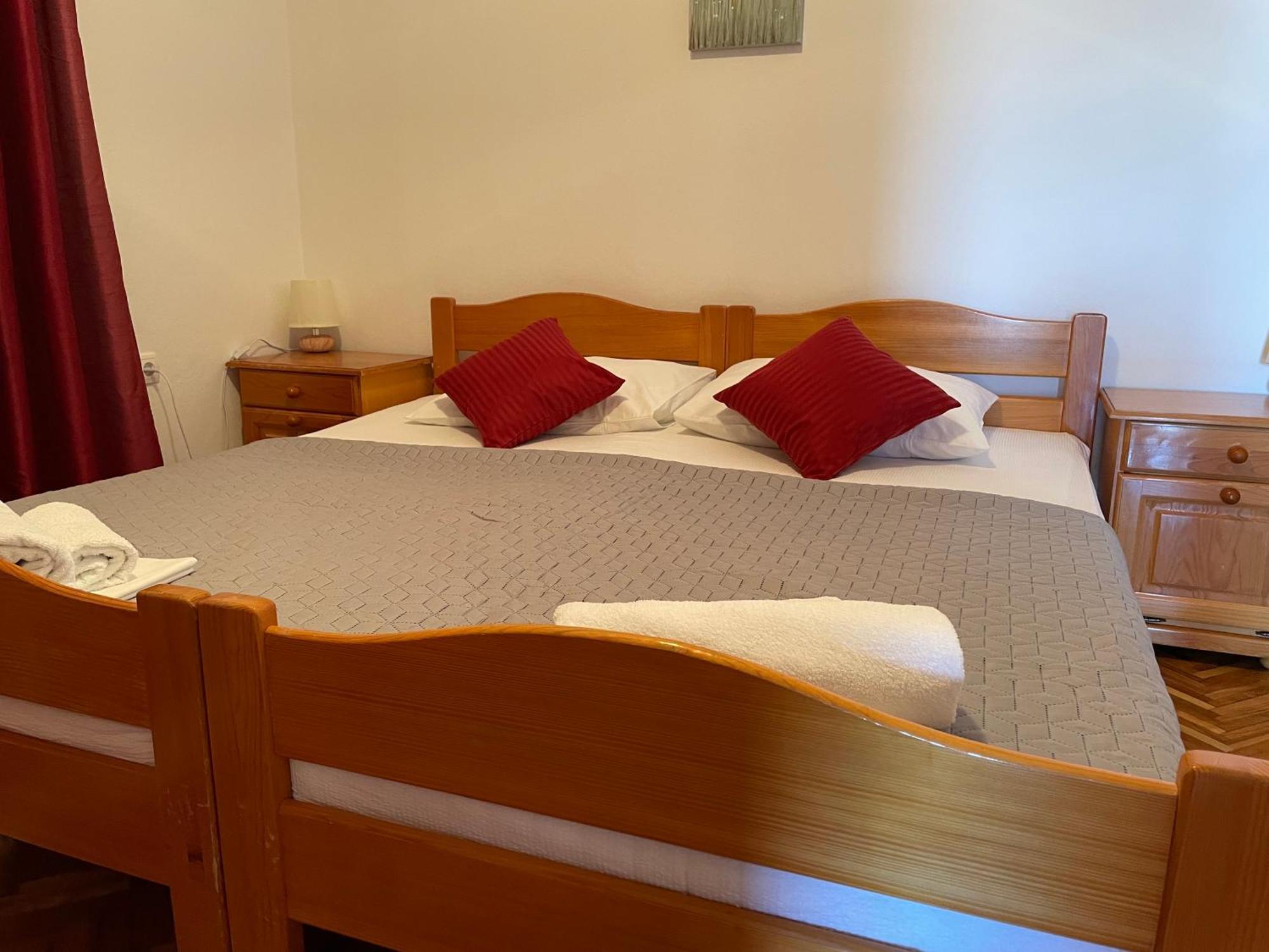 Apartments Ljiljana Клек Экстерьер фото