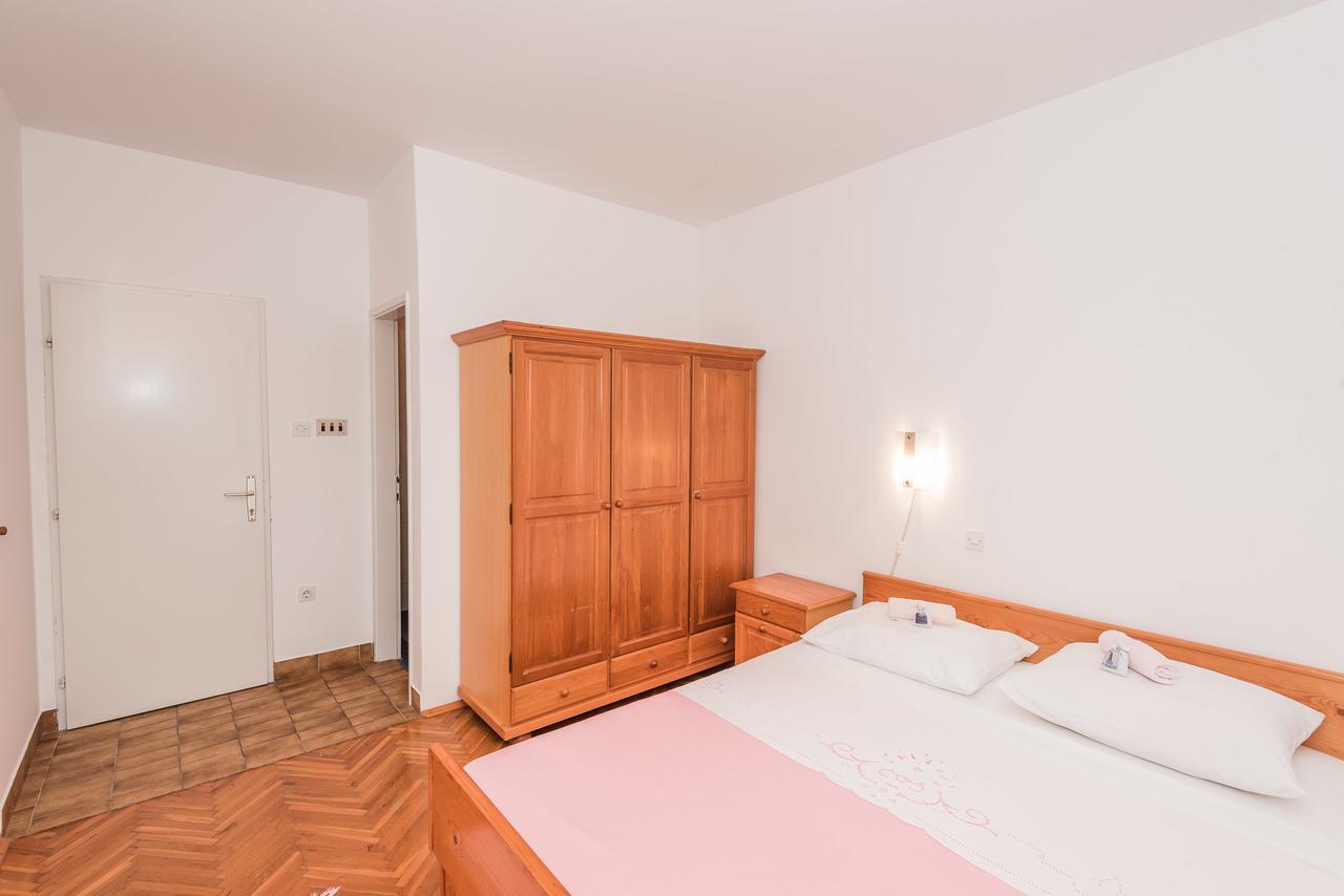 Apartments Ljiljana Клек Экстерьер фото