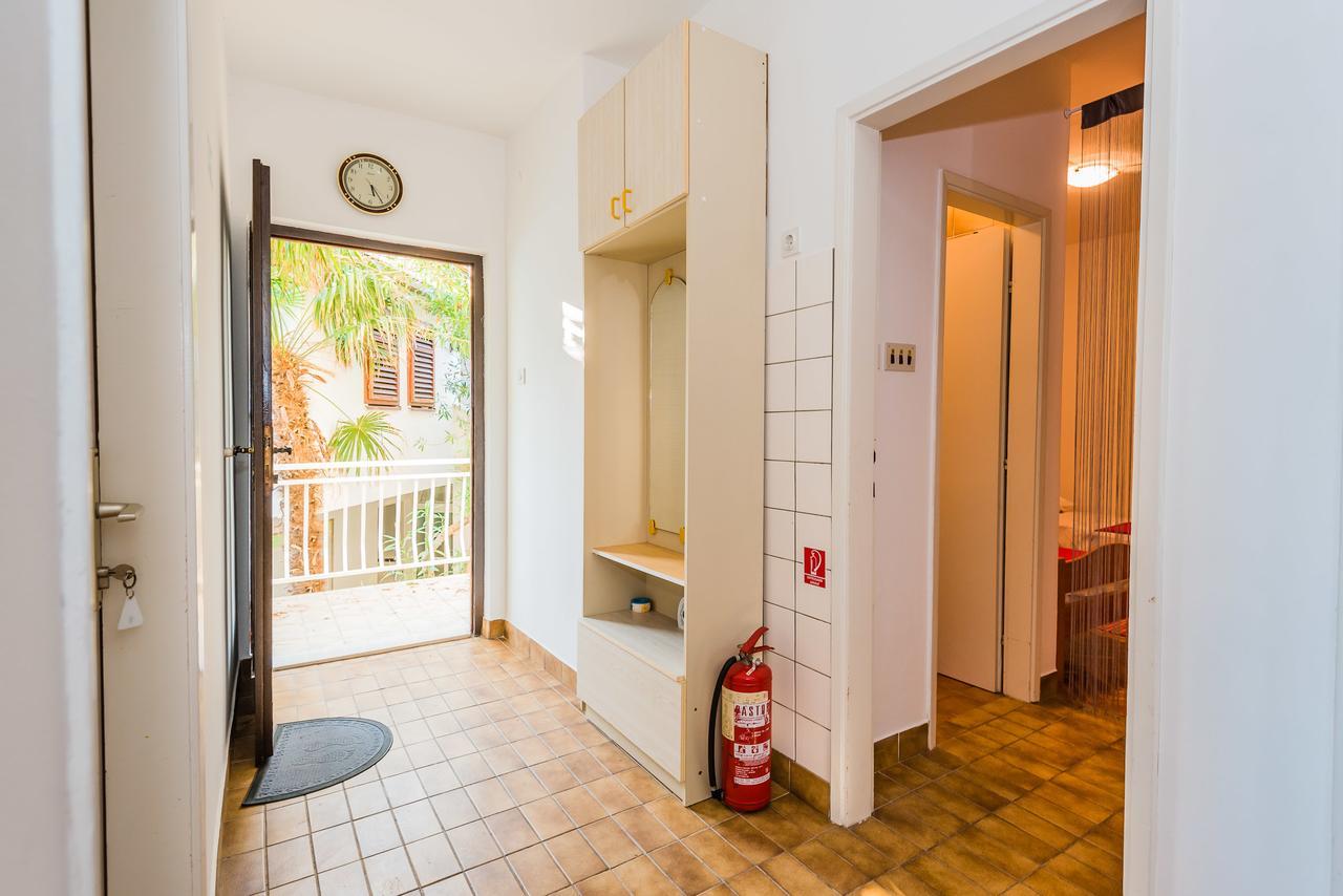 Apartments Ljiljana Клек Экстерьер фото