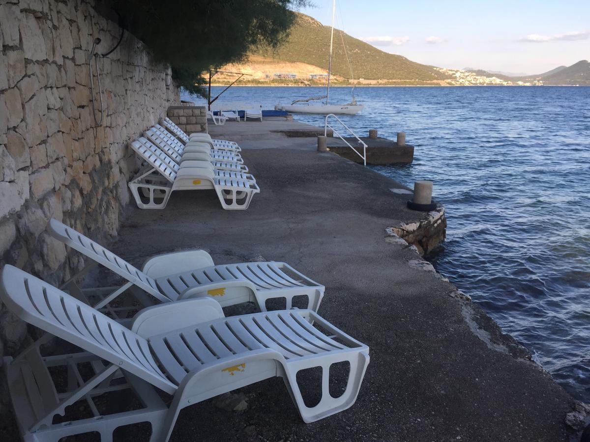 Apartments Ljiljana Клек Экстерьер фото
