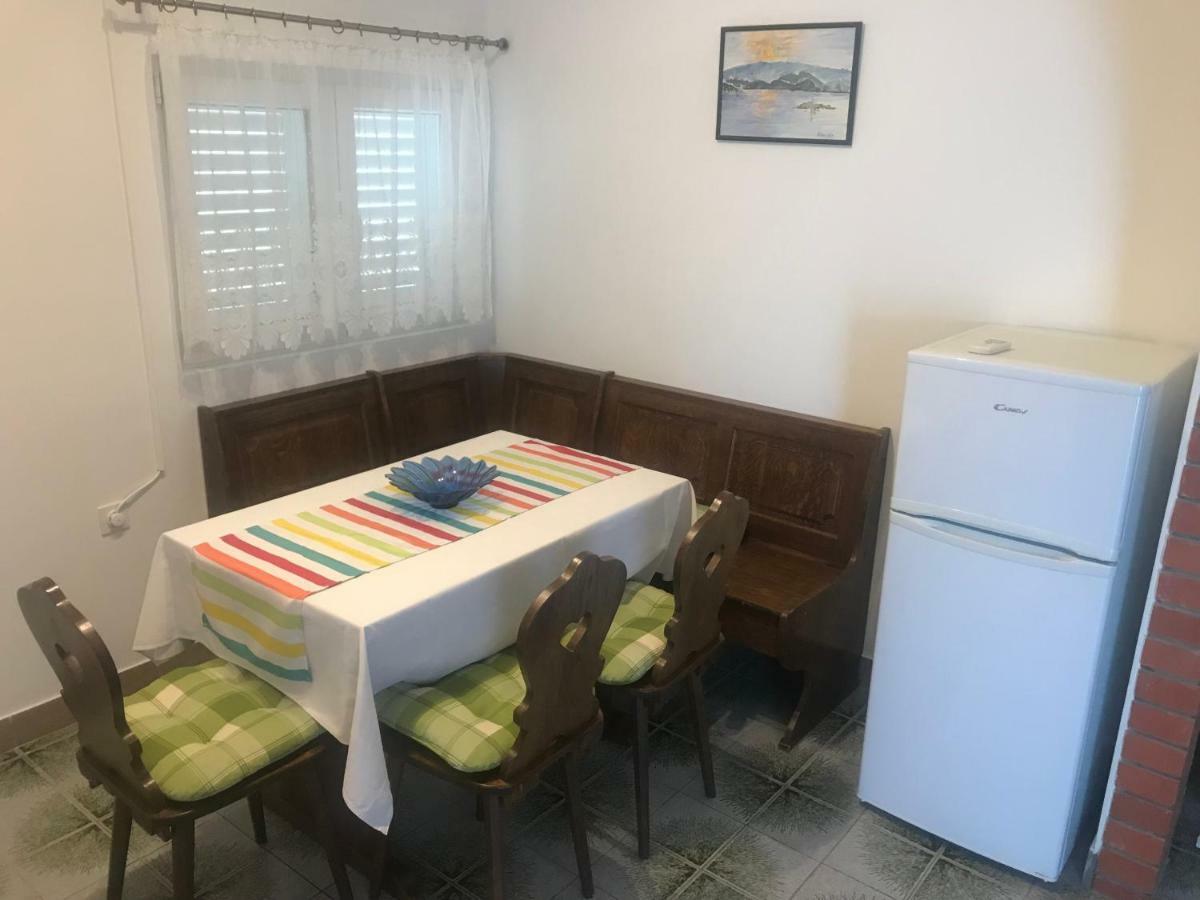 Apartments Ljiljana Клек Экстерьер фото